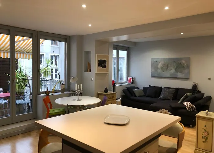 Apartment La Casa Victoria -stanislas Area -suite 65m2 Or Loft 75m2